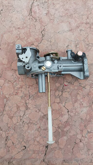 Karburátor pre motor Briggs & Stratton. - 2