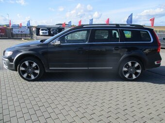 VOLVO XC70 2,4D5 151kw AWD SUMMUM GPS Radar 2011 - 2