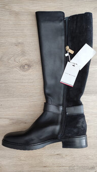 Tommy Hilfiger - kožené vysoké čižmy (čierne) - 39 - 2