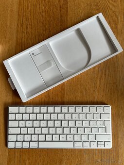 Apple Magic Keyboard - 2