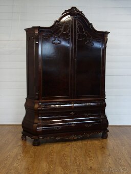 Skriňa starožitná ” ANNA QUINN ” ( 122 ). - 2