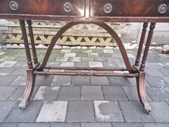 Predám elegantný starožitný písací stôl - 2