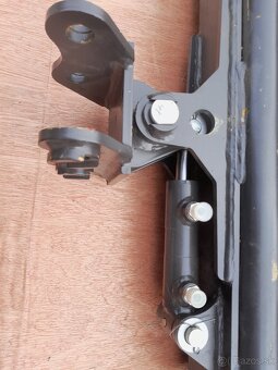 Hydraulická svahovačka 80cm na minibager 0,8-1,2t - 2