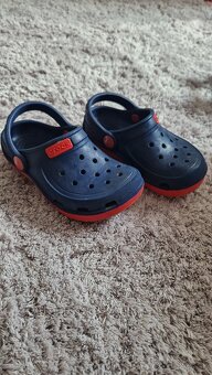 Crocs - 2