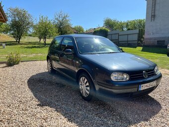 Volkswagen Golf - 2
