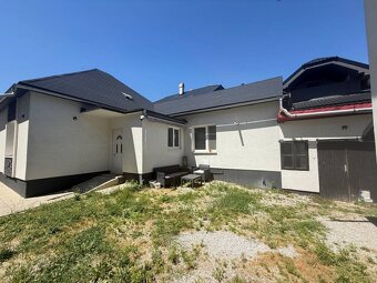 okr. TO-4izbový RD + samostatná obyvatelná letná kuchyňa SOL - 2