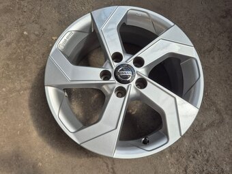 5x114,3 r17 ET40 x 7J elektróny originál NISSAN - 2