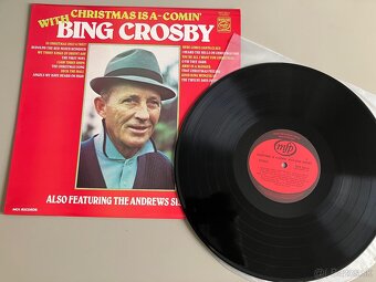 LP Bing Crosby - Christmas Is A-Coming - 2