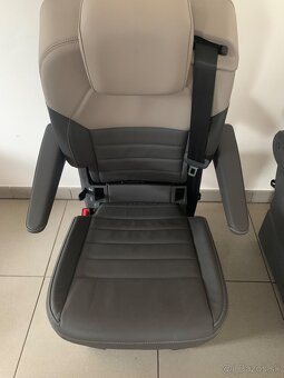 Prodám prostřední sedadlo VW Multivan T7 Kůže - 2