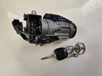 Spínačka Toyota Yaris 89783-0D010 - 2