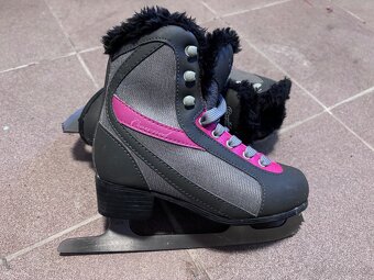 Dievčenské ľadové korčule - 2