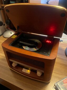 Retro prehravac hudby CD/USB FM - 2