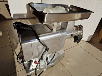 Mlynček na mäso - 2