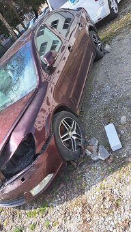 Predám havarované ale pojazdné auto - 2