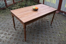 Drevený stôl ( jaseň, buk ), odtieň orech - 2