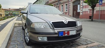 ŠKODA OCTAVIA COMBI II 2.0TDI ELEGANCE - 2