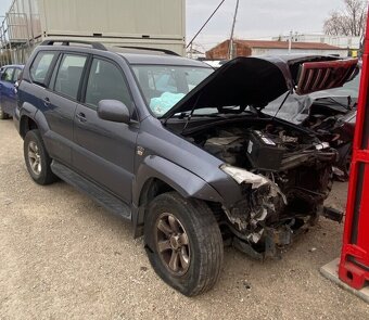 Toyota Land Cruiser J12 120 - 2