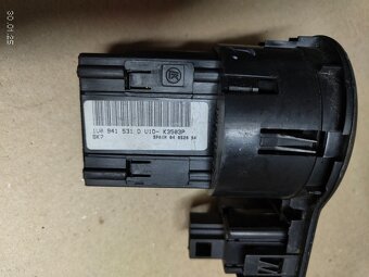 vypinac svetiel skoda 1u0941531dU1d 20€ - 2