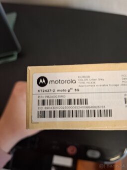 Motorola g 85 ma 256gb farba Urban Grey - 2
