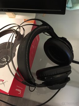 Predam sluchadla HyperX cloud revolver 7.1 ako nove - 2