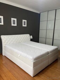 Čalúnená posteľ 180x200 cm - 2