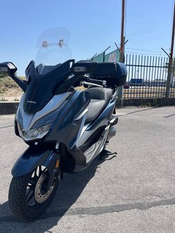 Honda Forza 300 - 2
