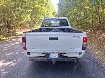 ISUZU D MAX 2,5 TD 4X4 100KW ŤAŽNÉ 3000 KG - 2