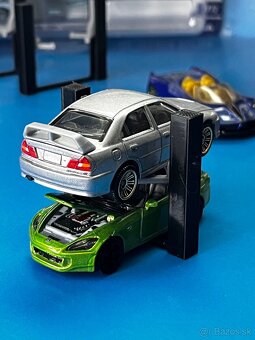Zdvihaky na autíčka 1:64 - 2