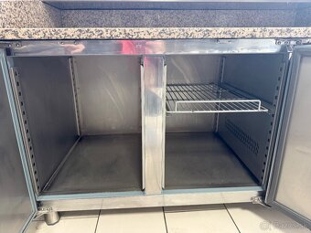 Chladiaci pizza stôl - 2