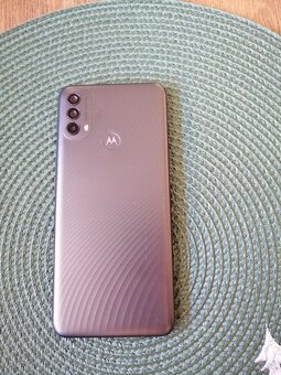 Motorola Moto e40 - 2