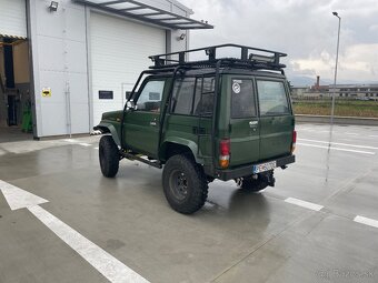 Toyota lj 70 2.4 - 2