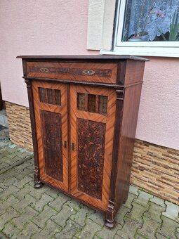 Predám komodu rustikálnu starožitnu - 2