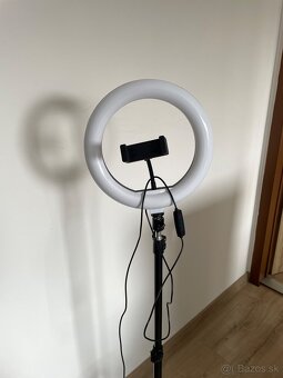 Statív s osvetlením - 2