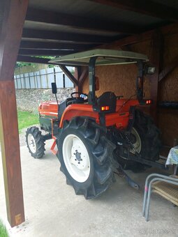 Japonsky malotraktor Hitachi NTX270 - 2