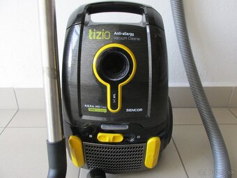 vysavač sencor svc 8yl - 2