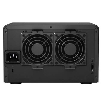 Synology DS1819+ s E10M20-T1 a DX517 - 2