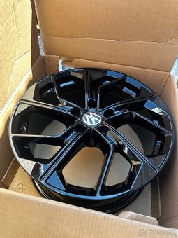 5x120 R18 8J ET50 Volkswagen T5 / T6 - 2