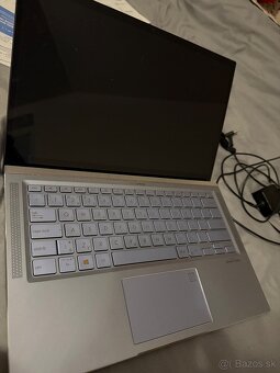 Asus zenbook - 2
