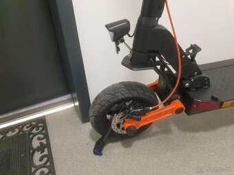 Elektronická kolobežka Joyor - 2