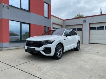 Volkswagen Touareg 3.0 V6 TDI SCR 286k R-Line 4Motion DPH - 2
