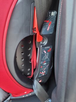 Predám auto sedačku Joie Stages - 2