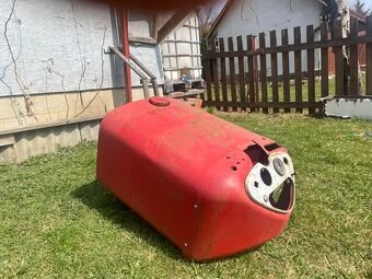 nadrž na traktor. - 2