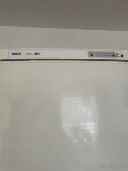 Predám chladničku Bosch KGV 39620 s mrazničkou - 2