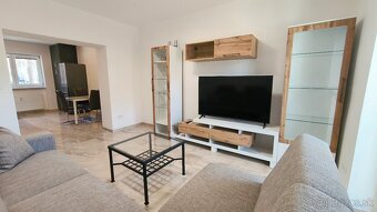 Novozrekonštruovaný, nadštandardne zariadený 2i byt v centre - 2