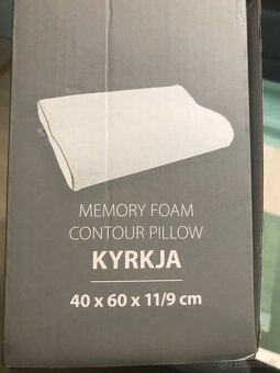 Vankus z pamatovej peny novy - 2