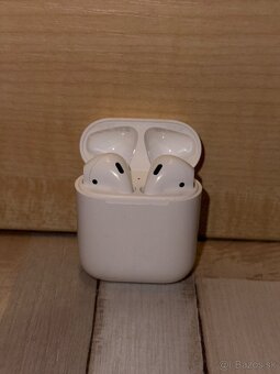 Apple AirPods (2019) - 2