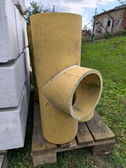Predám dva originálne keramické diely pre komín DN200 - 2