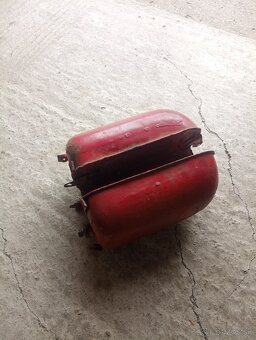 nádrž jawa, karburátor - 2