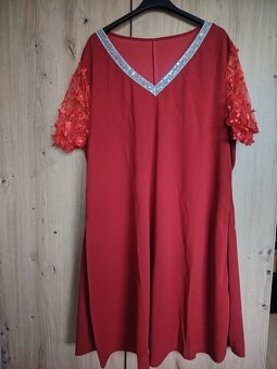 Krásne spoločenské šaty 3XL a 4XL - 2