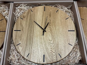 Nástenné dubové hodiny - 2